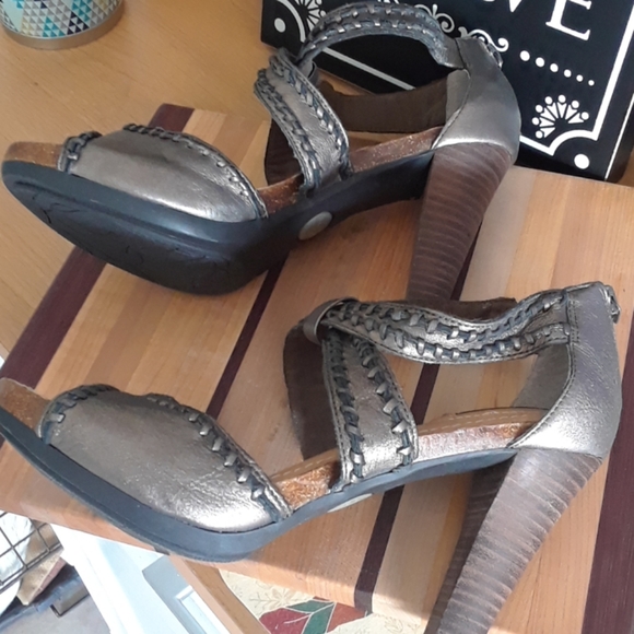 CUTE SHOES - Picture 2 of 8